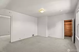 511 N 71st St, Seattle, WA 98103 - Photo 15