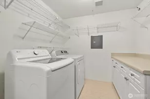 23339 Cedar Way, Mountlake Terrace, WA 98043 - Photo 11