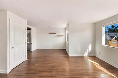731 N 94th Street #3, Seattle, WA 98103 - Photo 7