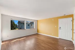 731 N 94th St, Seattle, WA 98103 - Photo 11
