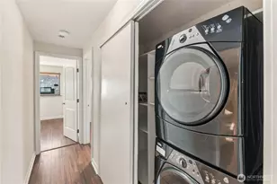731 N 94th St, Seattle, WA 98103 - Photo 17