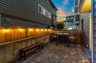 555 Prospect St, Seattle, WA 98109 - Photo 5