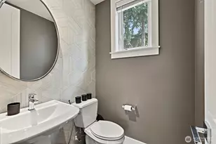 11030 SE 60th Ln, Bellevue, WA 98006 - Photo 13