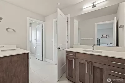 11030 SE 60th Lane, Bellevue, WA 98006 - Photo 23