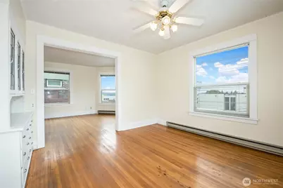 1012 Queen Anne Avenue N, Seattle, WA 98109 - Photo 19