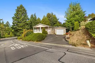 12608 NE Hollyhills Dr, Bothell, WA 98011 - Photo 27