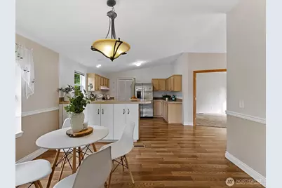 12608 NE Hollyhills Drive, Bothell, WA 98011 - Photo 7