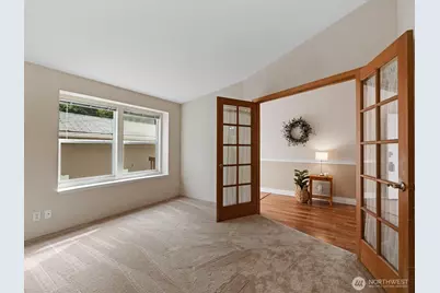 12608 NE Hollyhills Drive, Bothell, WA 98011 - Photo 17