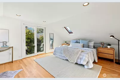 7711 Sunnyside Avenue N, Seattle, WA 98103 - Photo 15