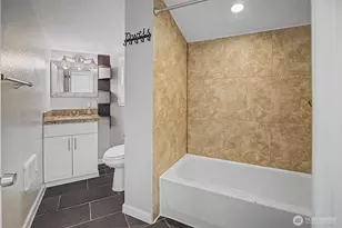 1251 S 230th St, Des Moines, WA 98198 - Photo 25