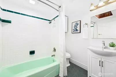 7141 47th Avenue SW, Seattle, WA 98136 - Photo 11