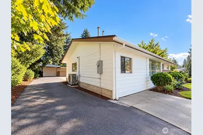 851 SW 116th Street, Seattle, WA 98146 - Photo 21