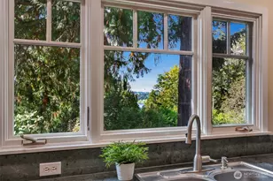 6720 W Mercer Way, Mercer Island, WA 98040 - Photo 11