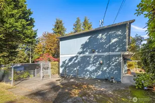 304 N Greenwood Dr, Shoreline, WA 98133 - Photo 21