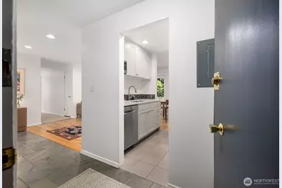 632 13th Avenue E #19, Seattle, WA 98102 - Photo 3