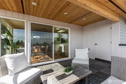 4469 Linden Avenue N, Seattle, WA 98103 - Photo 25