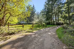 28525 143rd Ave SW, Vashon, WA 98070 - Photo 3