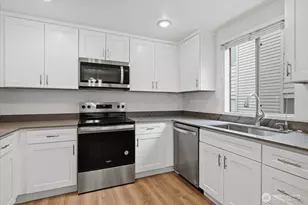 19433 28th Ave NE, Lake Forest Park, WA 98155 - Photo 9
