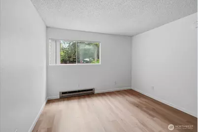 19433 28th Avenue NE #B, Lake Forest Park, WA 98155 - Photo 15