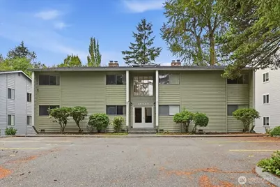 19433 28th Avenue NE #B, Lake Forest Park, WA 98155 - Photo 1