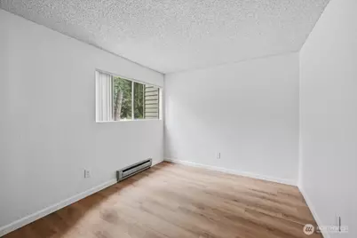 19433 28th Avenue NE #B, Lake Forest Park, WA 98155 - Photo 11