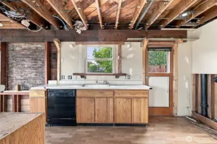 1317 California Ave SW, Seattle, WA 98116 - Photo 9