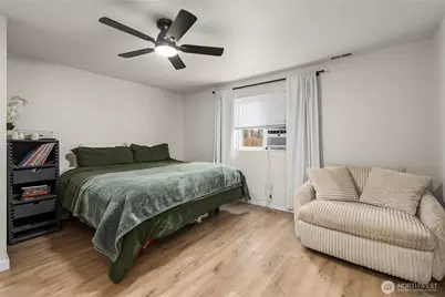 14301 1st Avenue E, Tacoma, WA 98445 - Photo 13