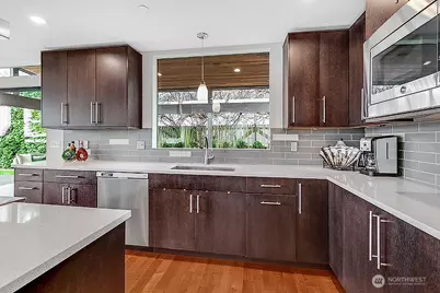 5210 Butterworth Road, Mercer Island, WA 98040 - Photo 11