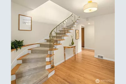 1512 Arboretum Place E, Seattle, WA 98112 - Photo 15