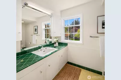 1512 Arboretum Place E, Seattle, WA 98112 - Photo 25