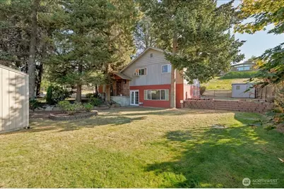 140 Robin Place NW, East Wenatchee, WA 98802 - Photo 33