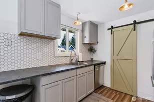 715 NE 3rd Ave, Battle Ground, WA 98604 - Photo 7