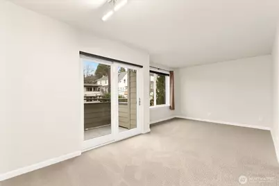 3926 1st Avenue NE #31, Seattle, WA 98105 - Photo 3