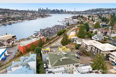 3926 1st Avenue NE #31, Seattle, WA 98105 - Photo 23