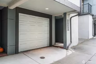 2524 Yale Ave. E., Seattle, WA 98102 - Photo 3