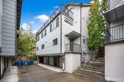 2524 Yale Avenue E #A, Seattle, WA 98102 - Photo 1