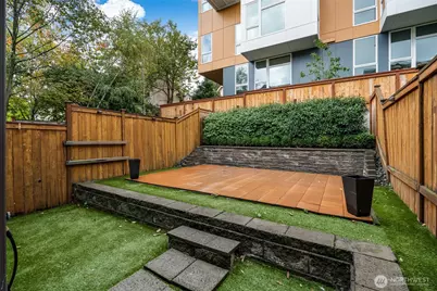 2524 Yale Avenue E #A, Seattle, WA 98102 - Photo 25