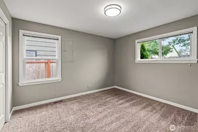 304 125th Street, Tacoma, WA 98444 - Photo 17