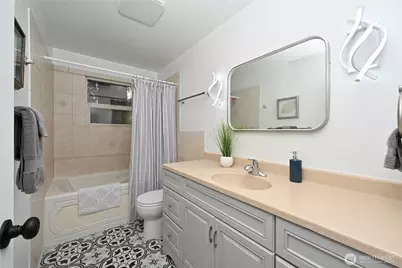 1135 S 204th Street, Seattle, WA 98198 - Photo 21