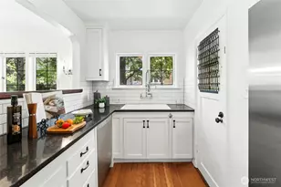 1516 E Republican St, Seattle, WA 98112 - Photo 15