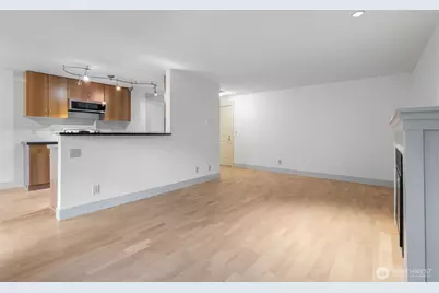 22910 90th Avenue W #E305, Edmonds, WA 98026 - Photo 5
