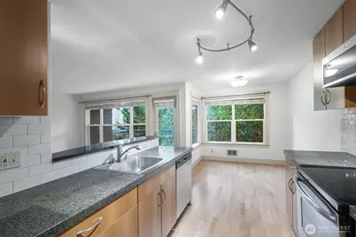 22910 90th Avenue W #E305, Edmonds, WA 98026 - Photo 9