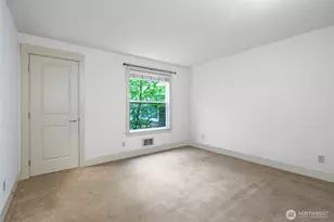 22910 90th Ave W, Edmonds, WA 98026 - Photo 17