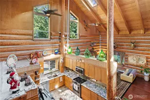 200 E Sea Vista Ln, Grapeview, WA 98546 - Photo 9