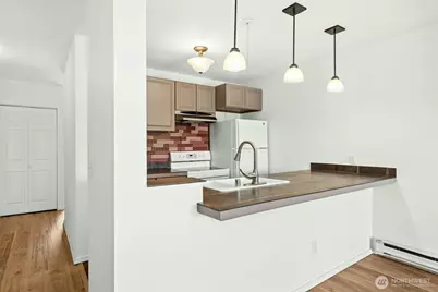 5844 NE 75th Street #A302, Seattle, WA 98115 - Photo 9
