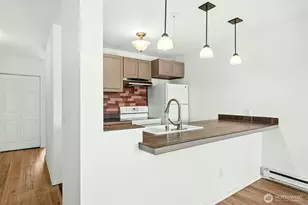 5844 NE 75th St, Seattle, WA 98115 - Photo 9