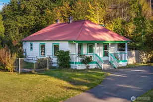 545 Eatonville Hwy W, Eatonville, WA 98328 - Photo 1