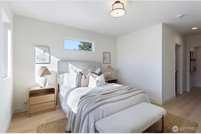4434 Dayton Avenue N, Seattle, WA 98103 - Photo 23