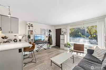 752 Bellevue Avenue E #204, Seattle, WA 98102 - Photo 7