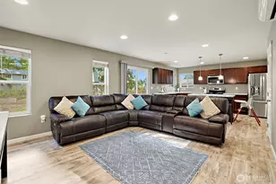 12914 Prairie Cir E, Bonney Lake, WA 98391 - Photo 5
